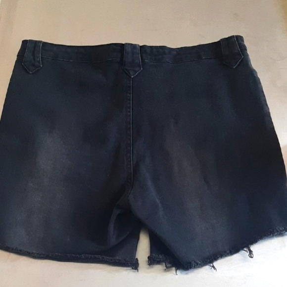 CUTE Gasoline Jean Shorts with Leather Lace-Up Front and Embroidery - Picture 5 of 8